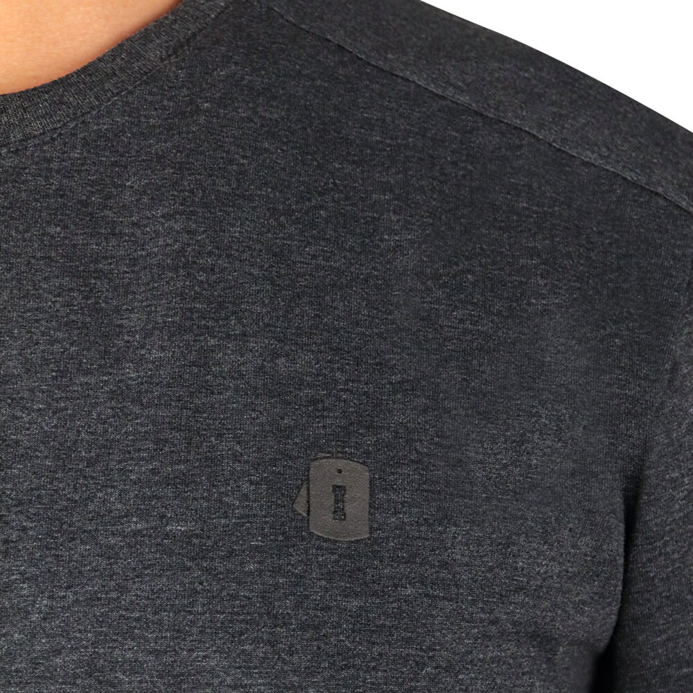 Camiseta Invictus - T-shirt B�sica