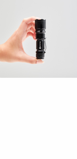 Lanterna T�tica Recarreg�vel Invictus - Bolt - 100 Lumens